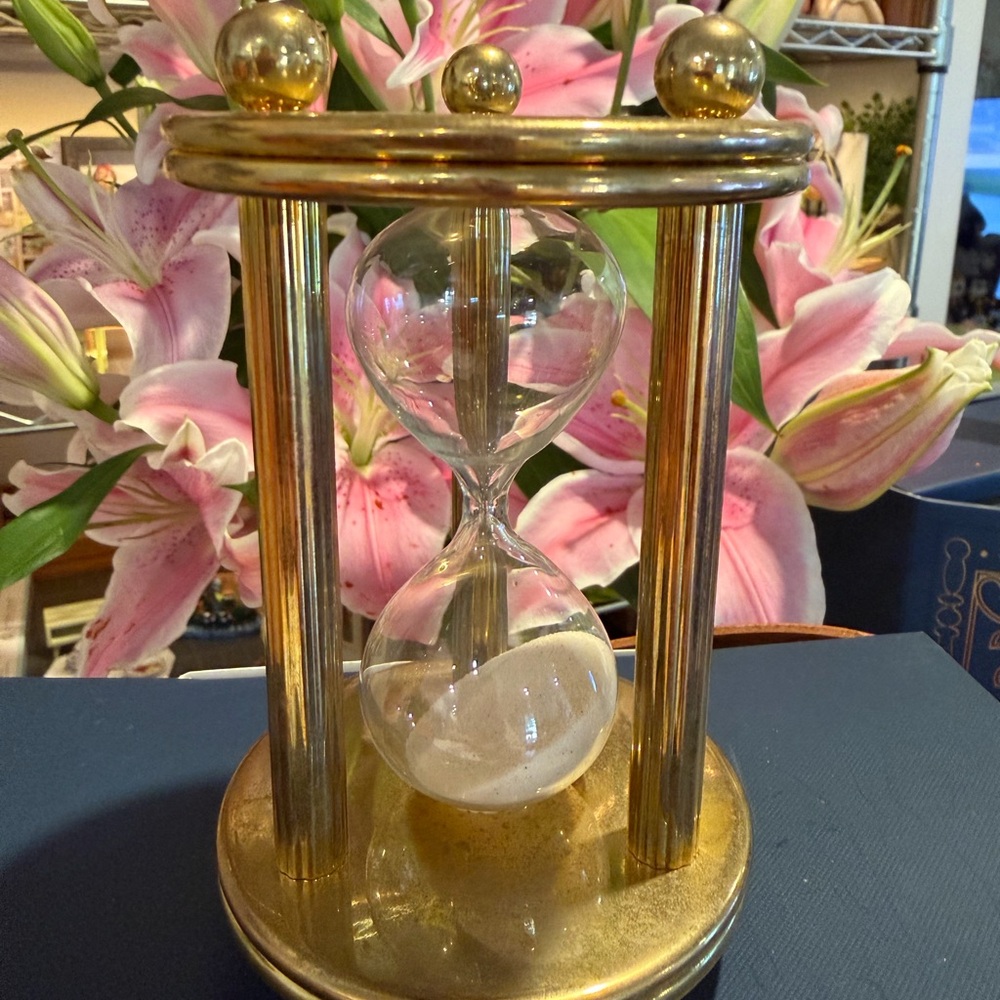 Elegant Gold Hourglass Timer